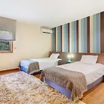 Villa Casa Dos Pinheiros