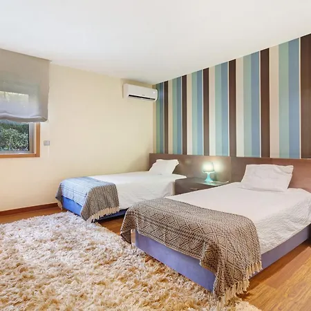 Villa Casa Dos Pinheiros