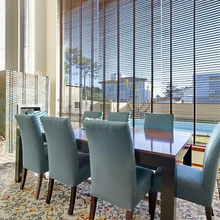 Casa Dos Pinheiros * Apúlia