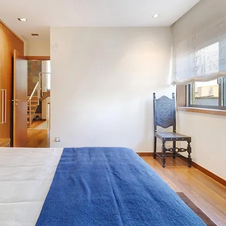 Casa Dos Pinheiros * Apúlia