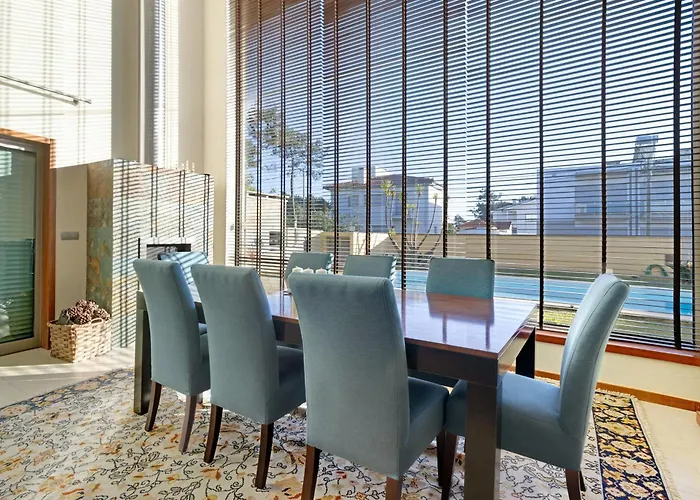 Casa Dos Pinheiros * Apúlia